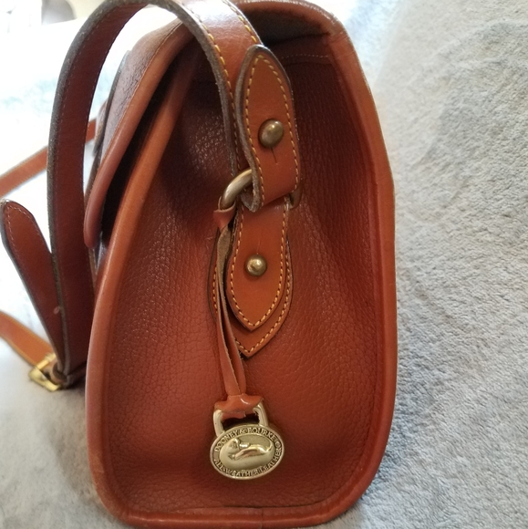 Vintage Dooney & Bourke Medium Essex Shoulder Bag - Picture 3 of 13